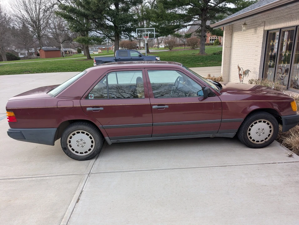 1987 Mercedes-Benz W124 E-Class - Image 17 of 31