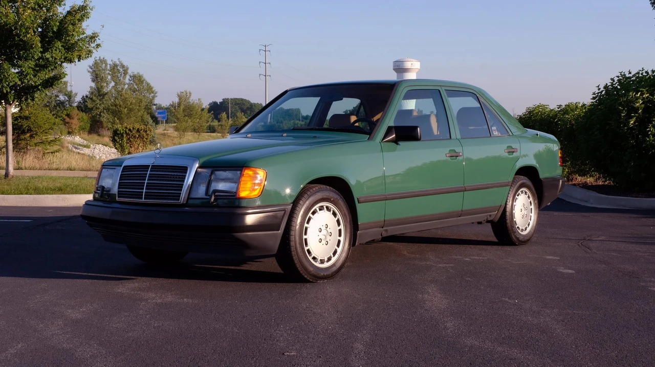 1987 Mercedes-Benz W124 E-Class - Image 13 of 31