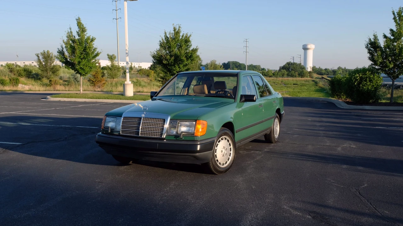 1987 Mercedes-Benz W124 E-Class - Image 8 of 31