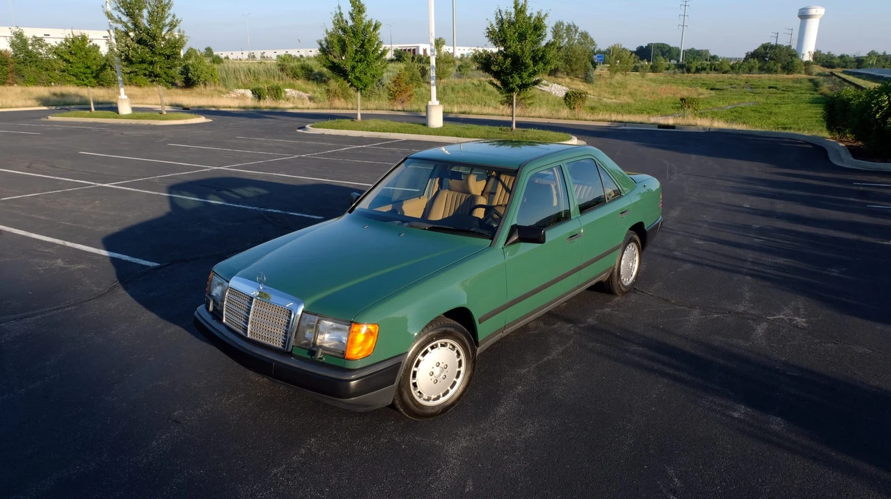 1987 Mercedes-Benz W124 E-Class - Image 10 of 31