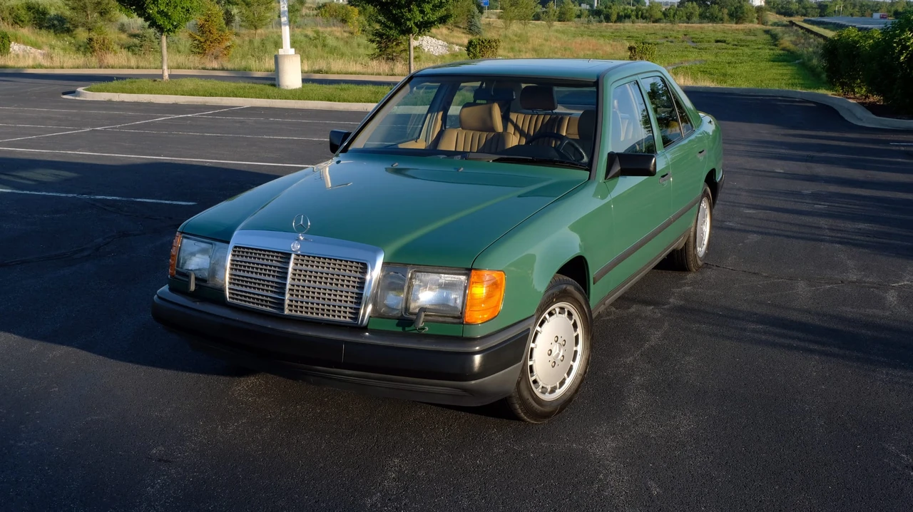 1987 Mercedes-Benz W124 E-Class - Image 12 of 31