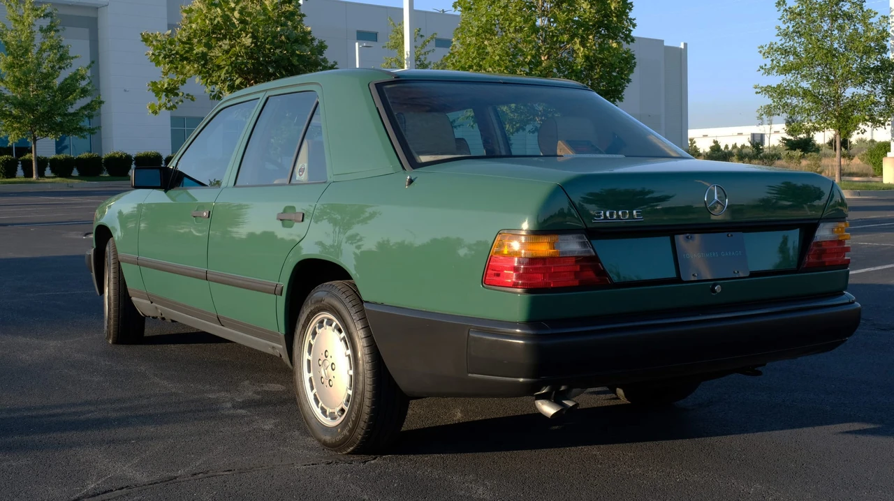 1987 Mercedes-Benz W124 E-Class - Image 23 of 31