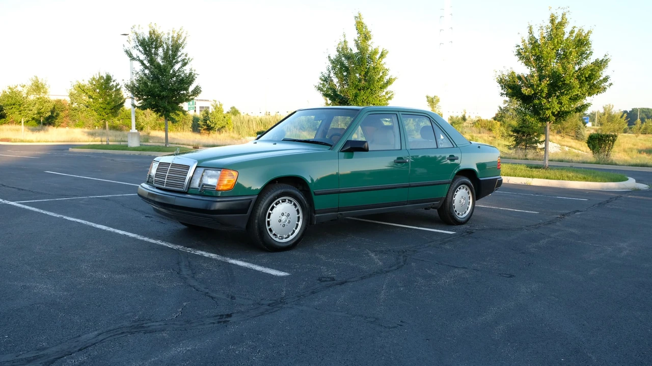 1987 Mercedes-Benz W124 E-Class - Image 14 of 31
