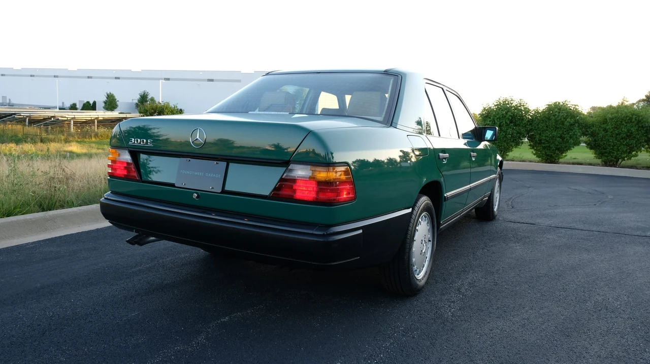 1987 Mercedes-Benz W124 E-Class - Image 28 of 31