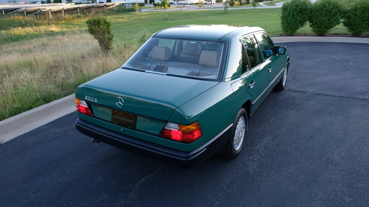 1987 Mercedes-Benz W124 E-Class - Image 29 of 31