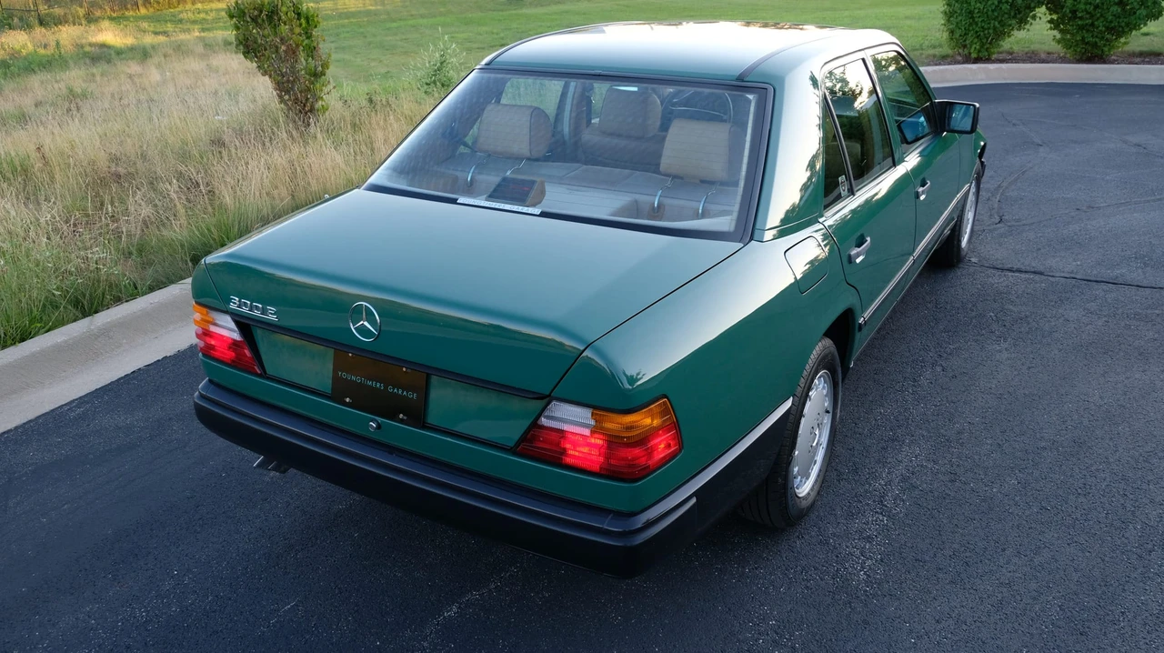 1987 Mercedes-Benz W124 E-Class - Image 31 of 31
