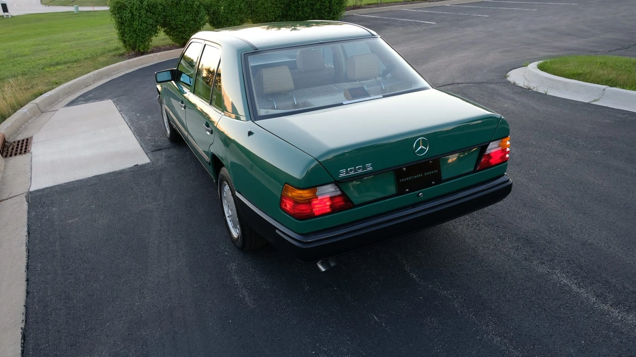 1987 Mercedes-Benz W124 E-Class - Image 24 of 31