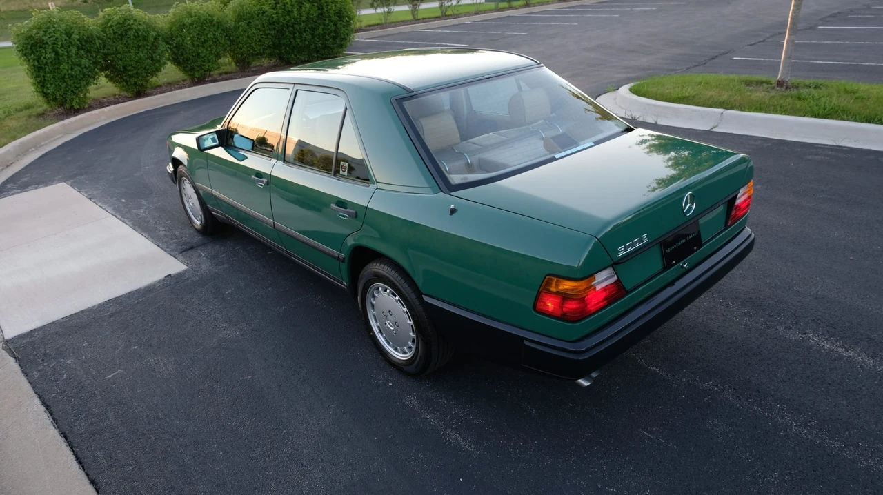 1987 Mercedes-Benz W124 E-Class - Image 19 of 31
