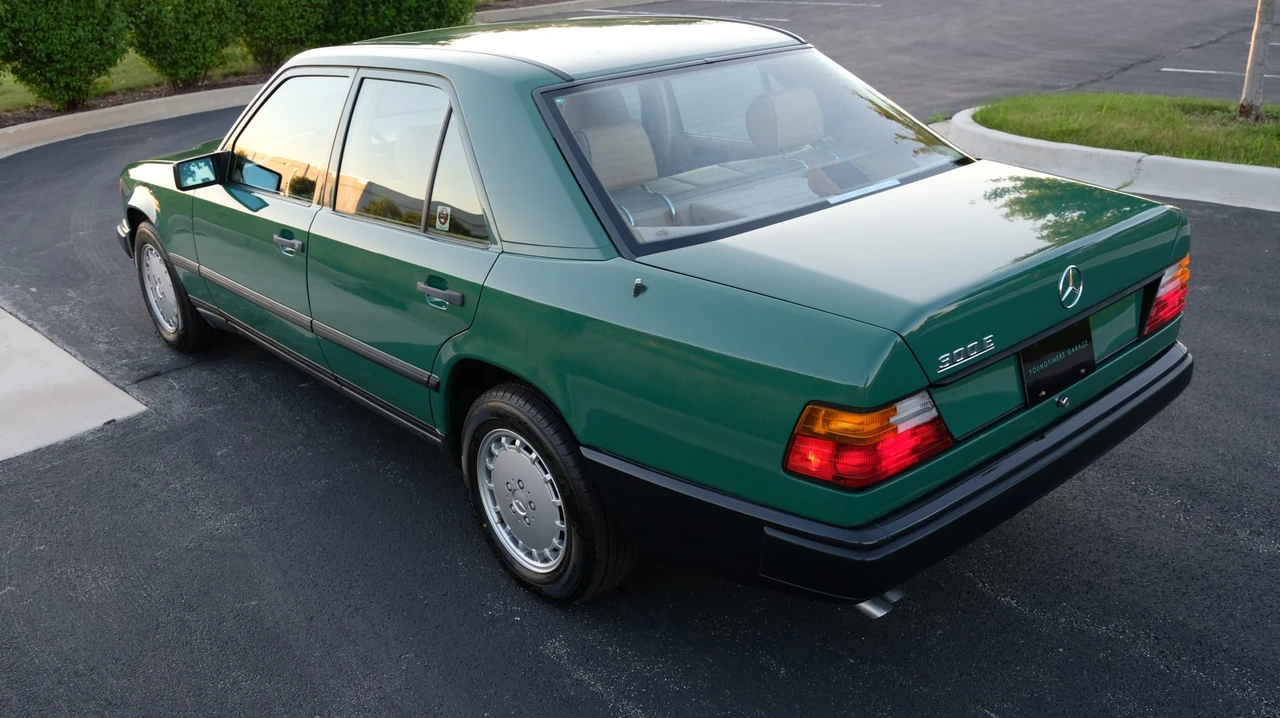 1987 Mercedes-Benz W124 E-Class - Image 20 of 31