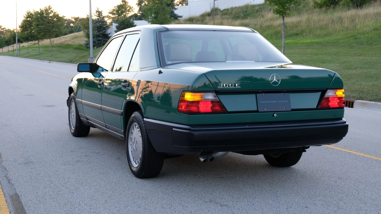 1987 Mercedes-Benz W124 E-Class - Image 21 of 31