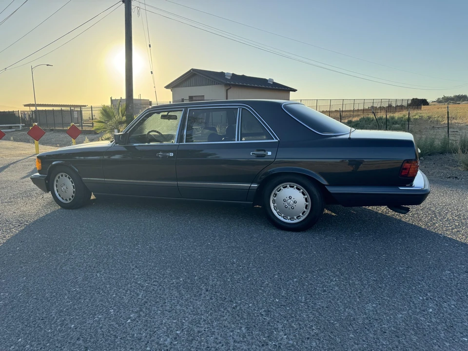1987 Mercedes-Benz W126 S-Class Sedan - Image 13 of 31