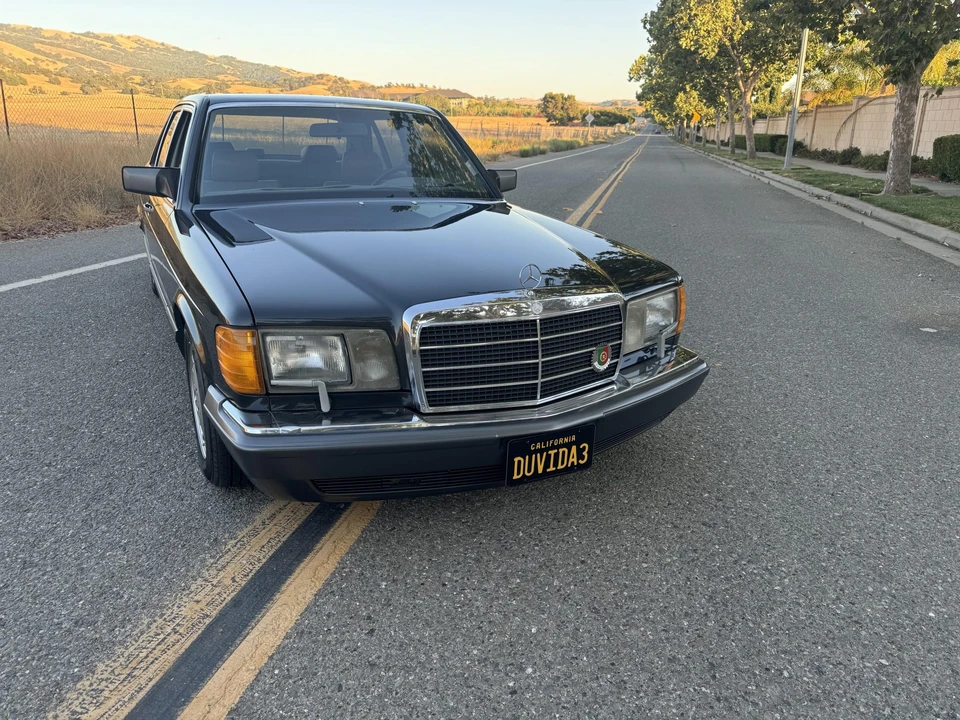 1987 Mercedes-Benz W126 S-Class Sedan - Image 2 of 31