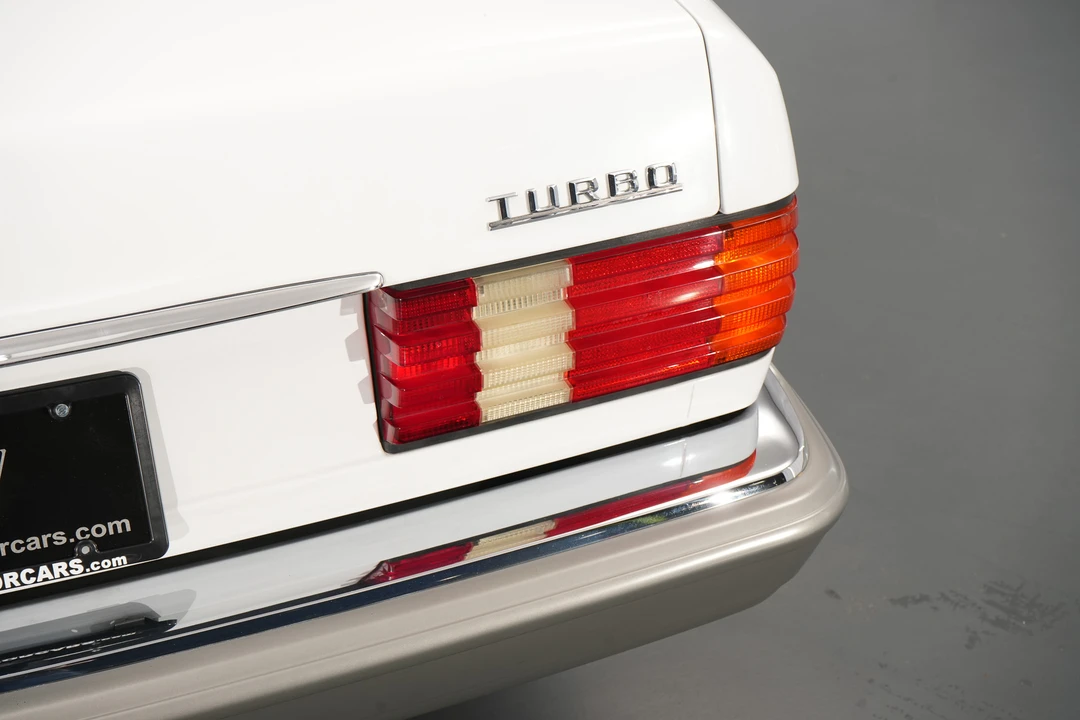 1987 Mercedes-Benz W126 S-Class Sedan - Image 31 of 31