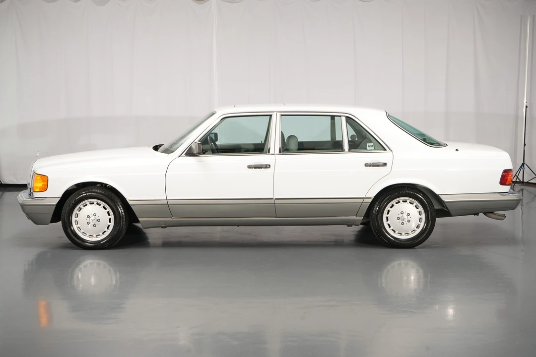 1987 Mercedes-Benz W126 S-Class Sedan - Image 11 of 31