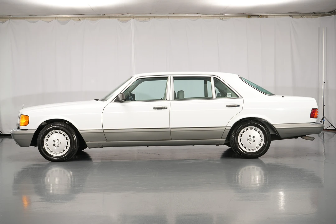 1987 Mercedes-Benz W126 S-Class Sedan - Image 12 of 31