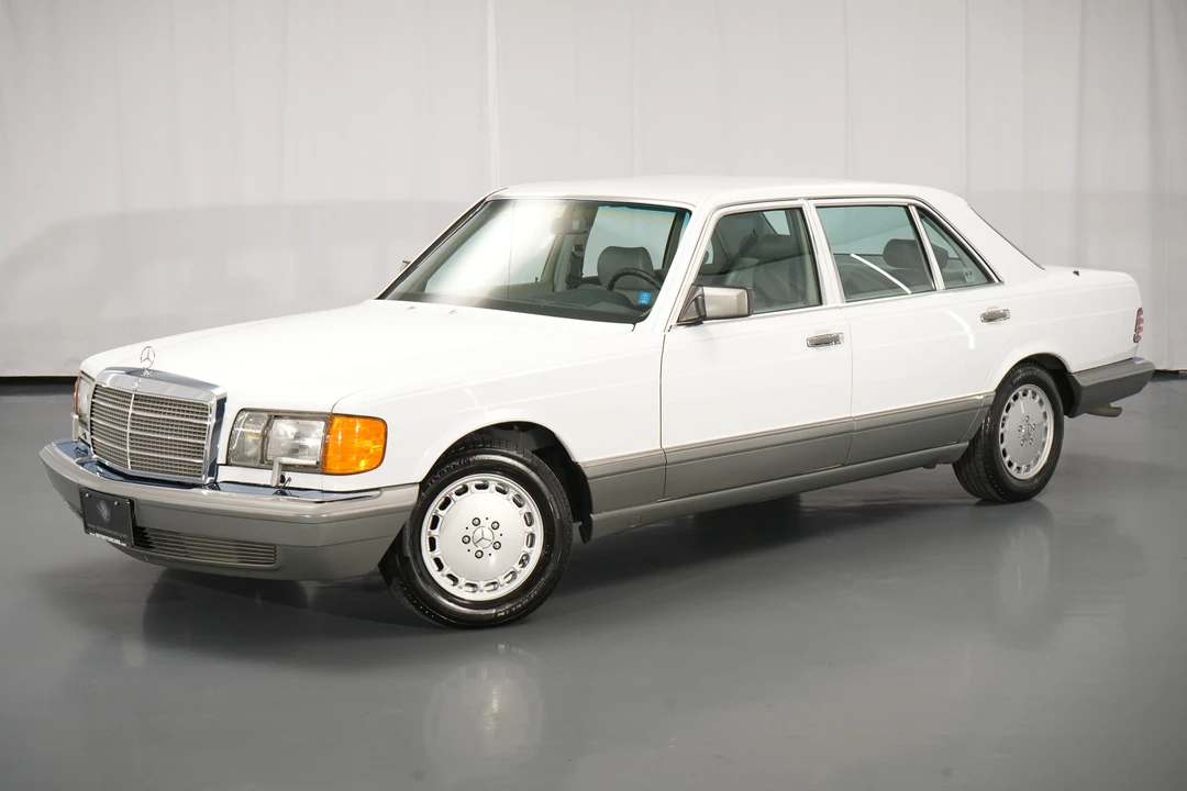 1987 Mercedes-Benz W126 S-Class Sedan - Image 2 of 31