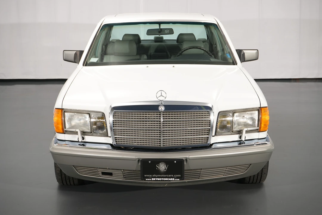 1987 Mercedes-Benz W126 S-Class Sedan - Image 3 of 31