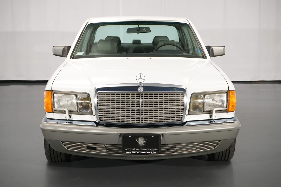 1987 Mercedes-Benz W126 S-Class Sedan - Image 4 of 31