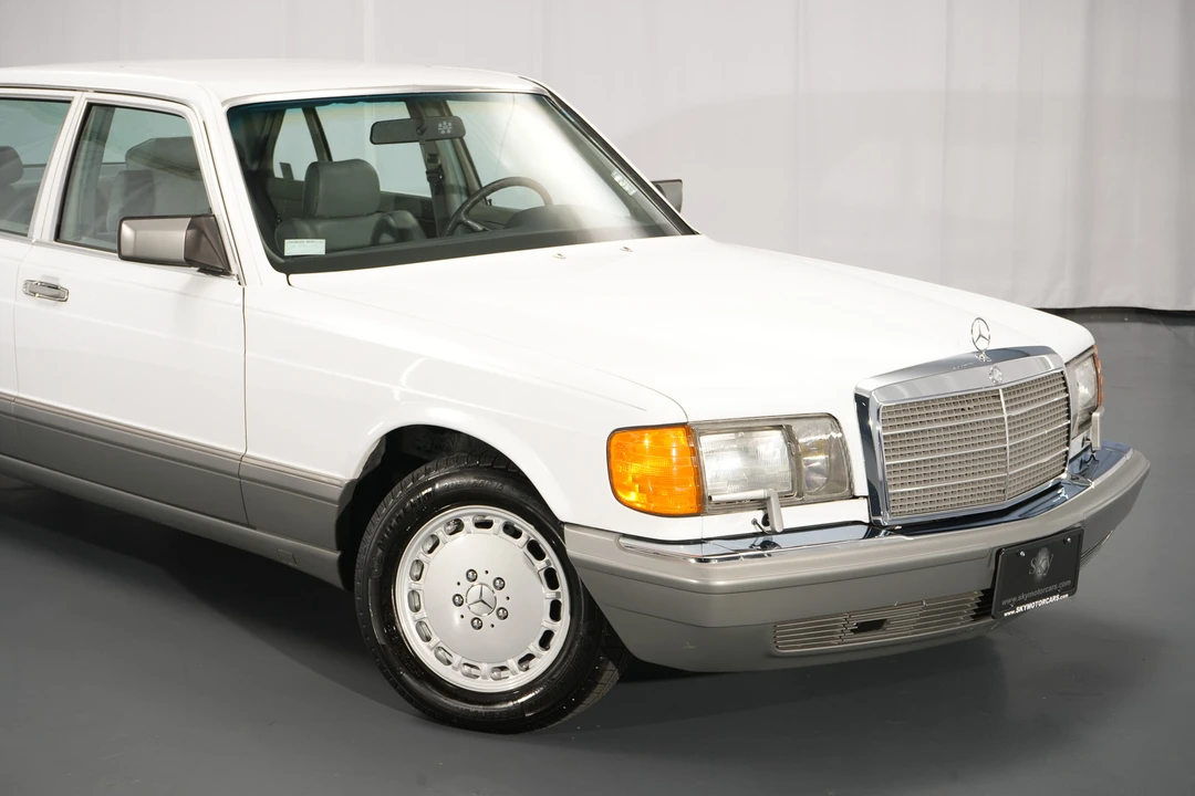 1987 Mercedes-Benz W126 S-Class Sedan - Image 24 of 31