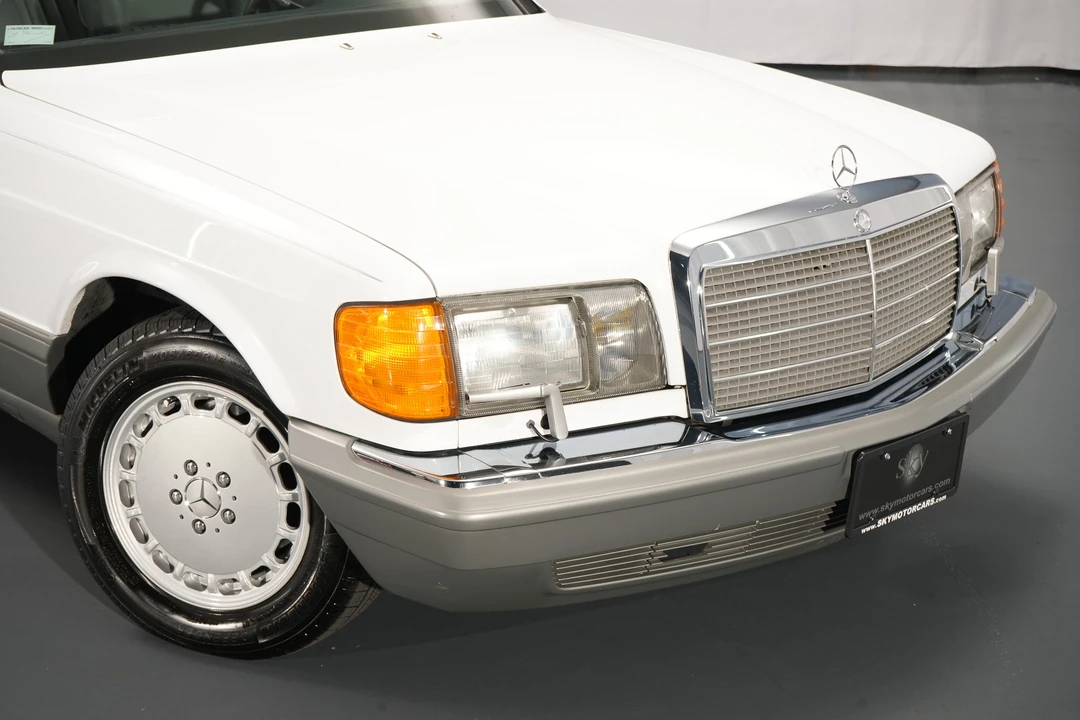 1987 Mercedes-Benz W126 S-Class Sedan - Image 25 of 31