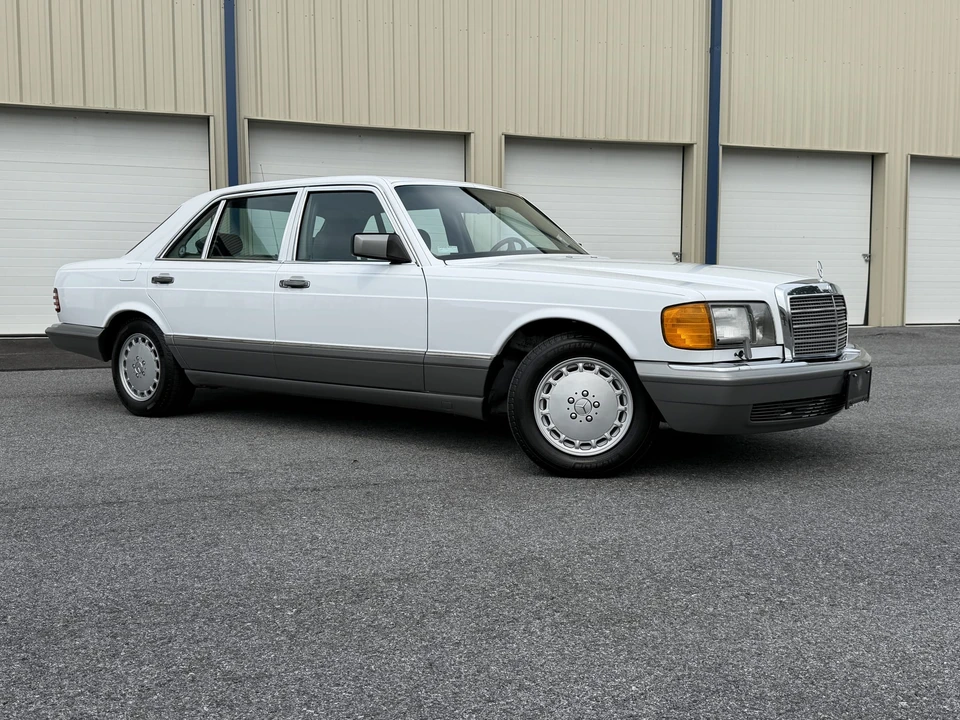 1987 Mercedes-Benz W126 S-Class Sedan - Image 16 of 31