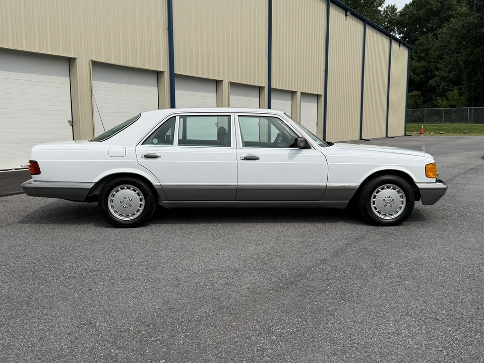 1987 Mercedes-Benz W126 S-Class Sedan - Image 17 of 31