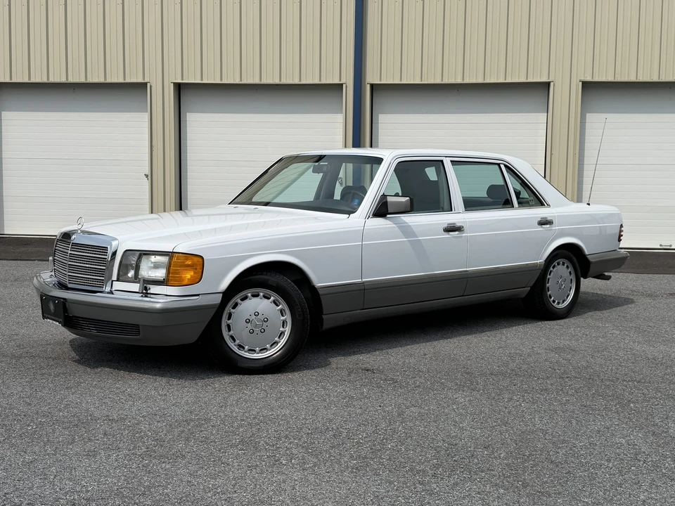 1987 Mercedes-Benz W126 S-Class Sedan - Image 13 of 31
