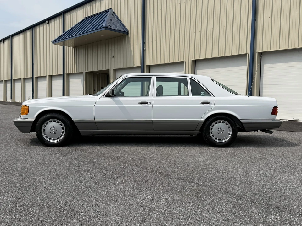 1987 Mercedes-Benz W126 S-Class Sedan - Image 21 of 31