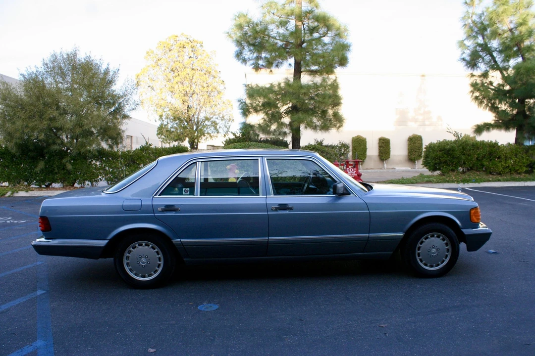 1987 Mercedes-Benz W126 S-Class Sedan - Image 9 of 31