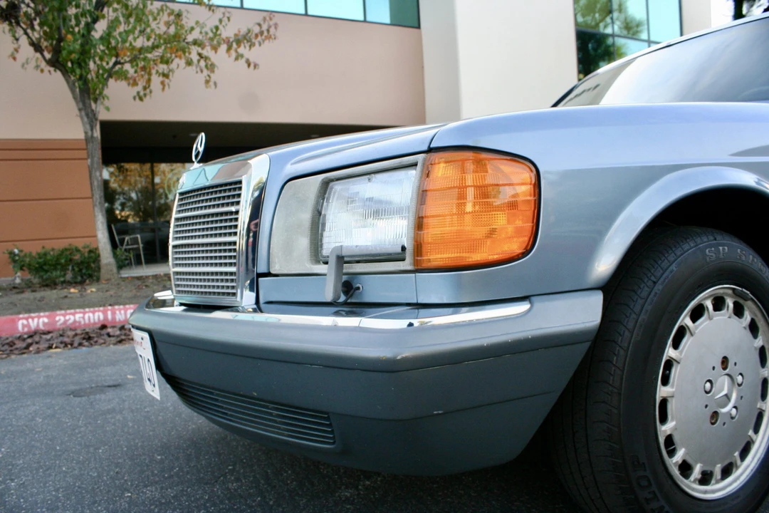 1987 Mercedes-Benz W126 S-Class Sedan - Image 13 of 31