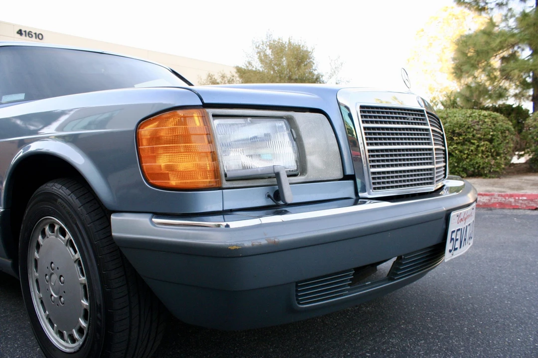 1987 Mercedes-Benz W126 S-Class Sedan - Image 12 of 31