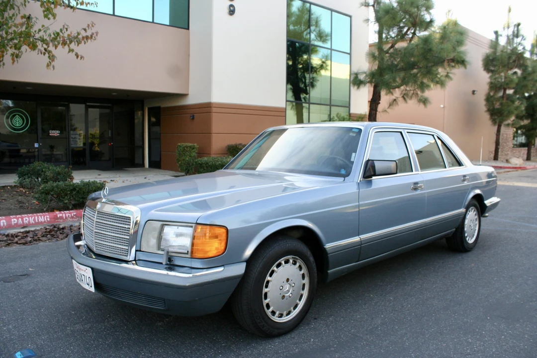 1987 Mercedes-Benz W126 S-Class Sedan - Image 2 of 31