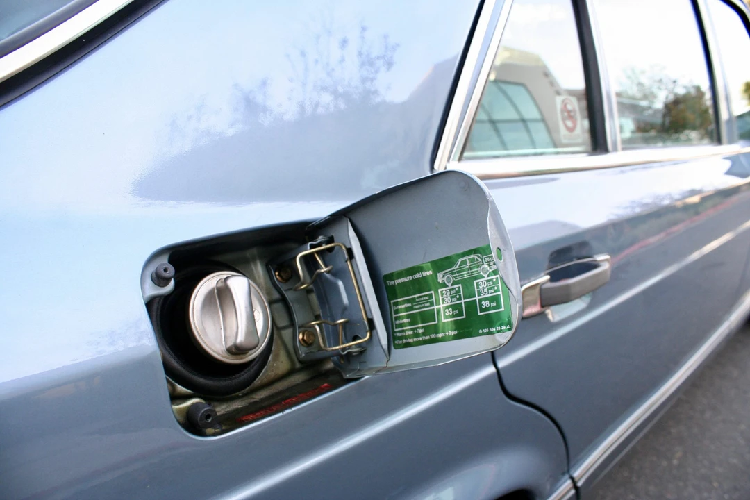 1987 Mercedes-Benz W126 S-Class Sedan - Image 29 of 31
