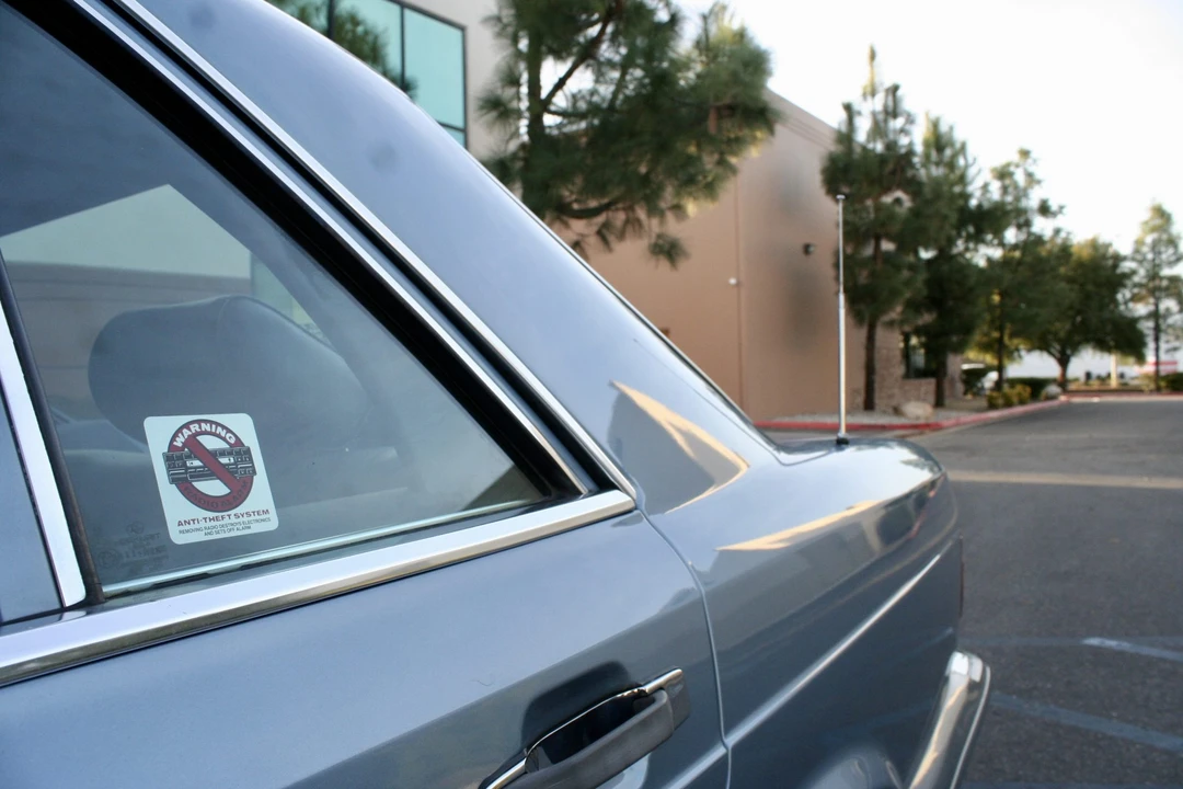 1987 Mercedes-Benz W126 S-Class Sedan - Image 19 of 31