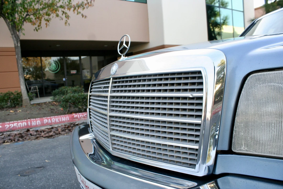 1987 Mercedes-Benz W126 S-Class Sedan - Image 15 of 31