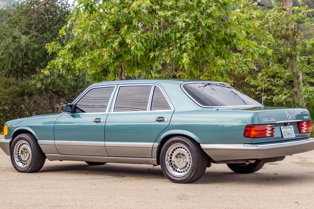 1987 Mercedes-Benz W126 S-Class Sedan - Image 6 of 31