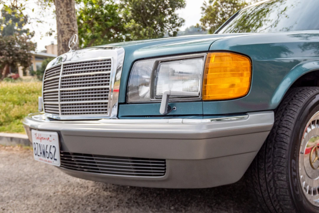 1987 Mercedes-Benz W126 S-Class Sedan - Image 30 of 31