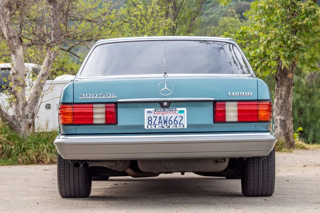 1987 Mercedes-Benz W126 S-Class Sedan - Image 10 of 31