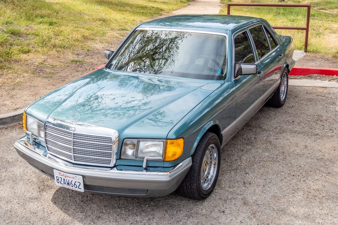 1987 Mercedes-Benz W126 S-Class Sedan - Image 2 of 31