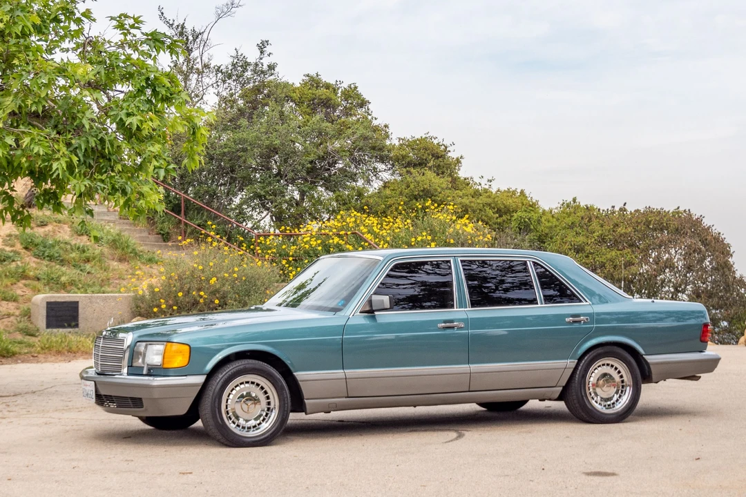 1987 Mercedes-Benz W126 S-Class Sedan - Image 4 of 31