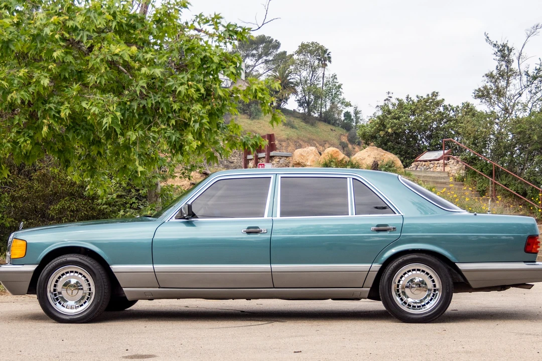 1987 Mercedes-Benz W126 S-Class Sedan - Image 5 of 31