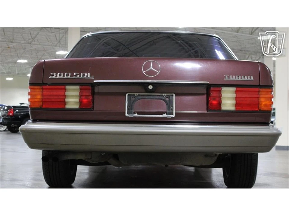 1987 Mercedes-Benz W126 S-Class Sedan - Image 31 of 31