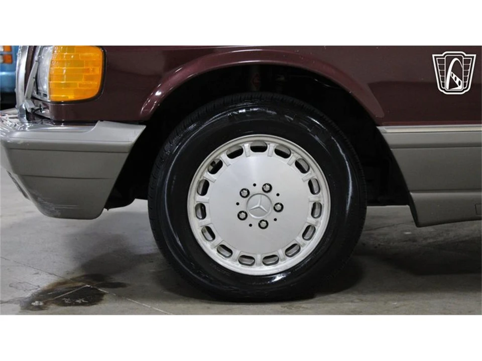 1987 Mercedes-Benz W126 S-Class Sedan - Image 7 of 31