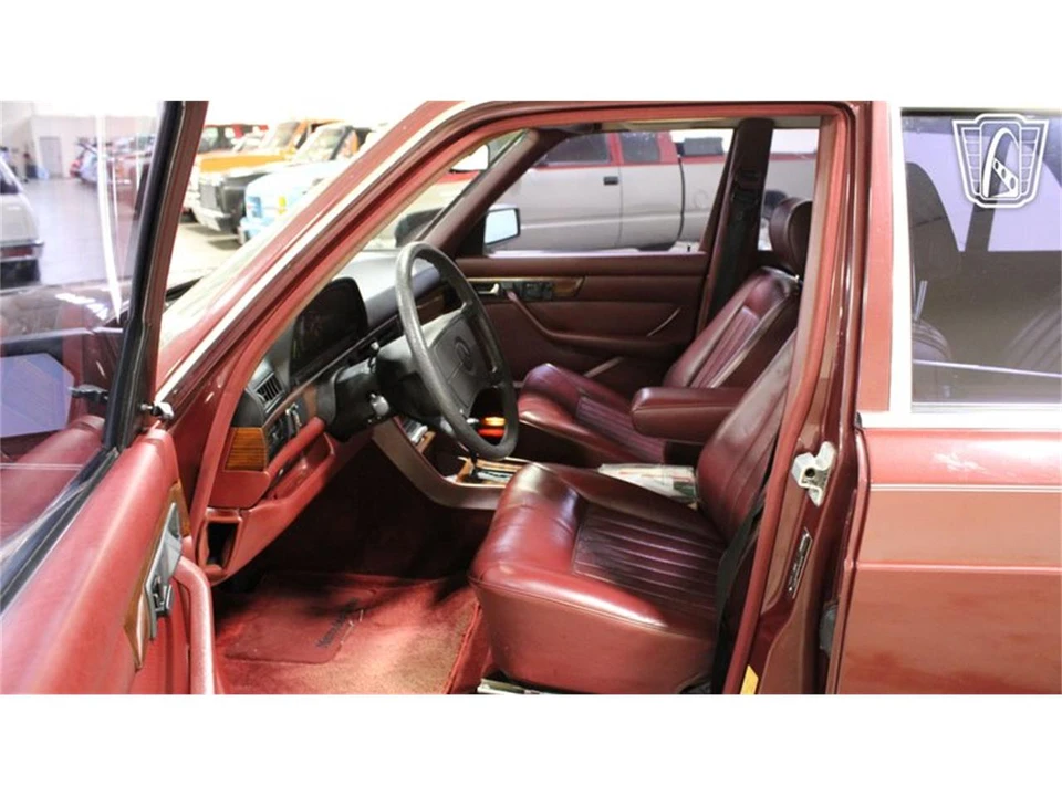 1987 Mercedes-Benz W126 S-Class Sedan - Image 12 of 31