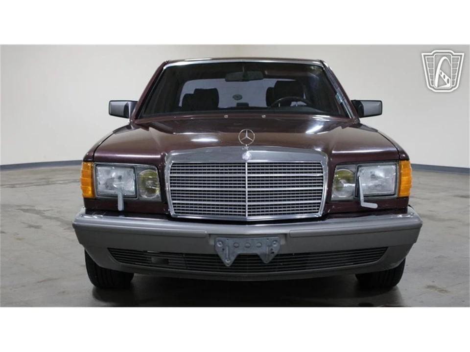 1987 Mercedes-Benz W126 S-Class Sedan - Image 3 of 31