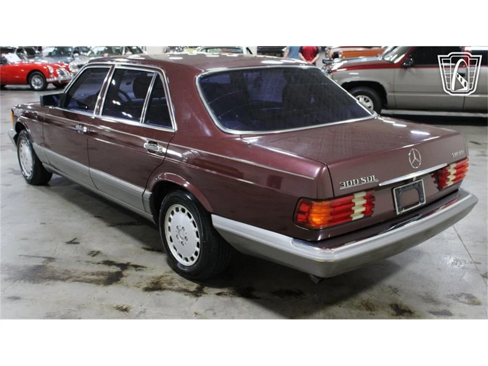 1987 Mercedes-Benz W126 S-Class Sedan - Image 28 of 31