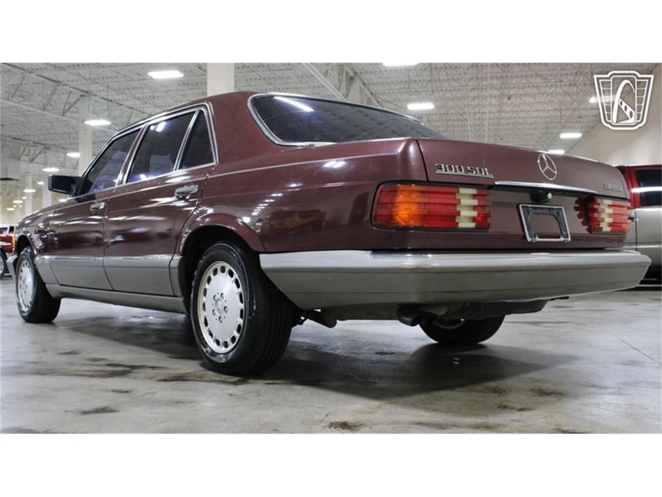 1987 Mercedes-Benz W126 S-Class Sedan - Image 29 of 31