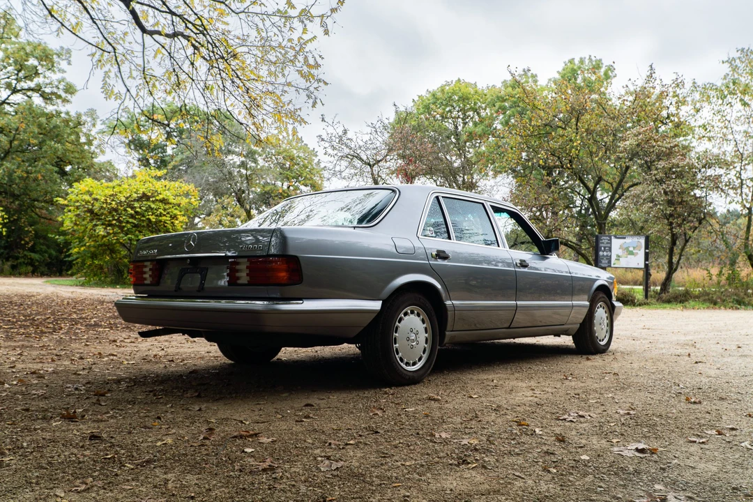 1987 Mercedes-Benz W126 S-Class Sedan - Image 13 of 31
