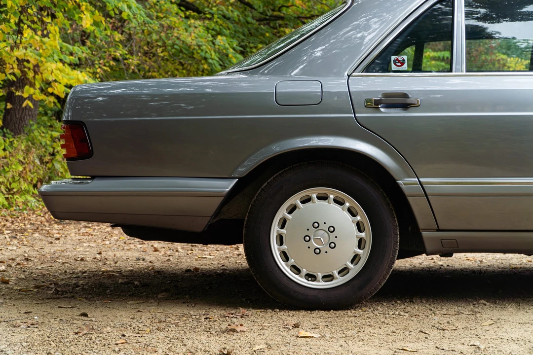 1987 Mercedes-Benz W126 S-Class Sedan - Image 21 of 31
