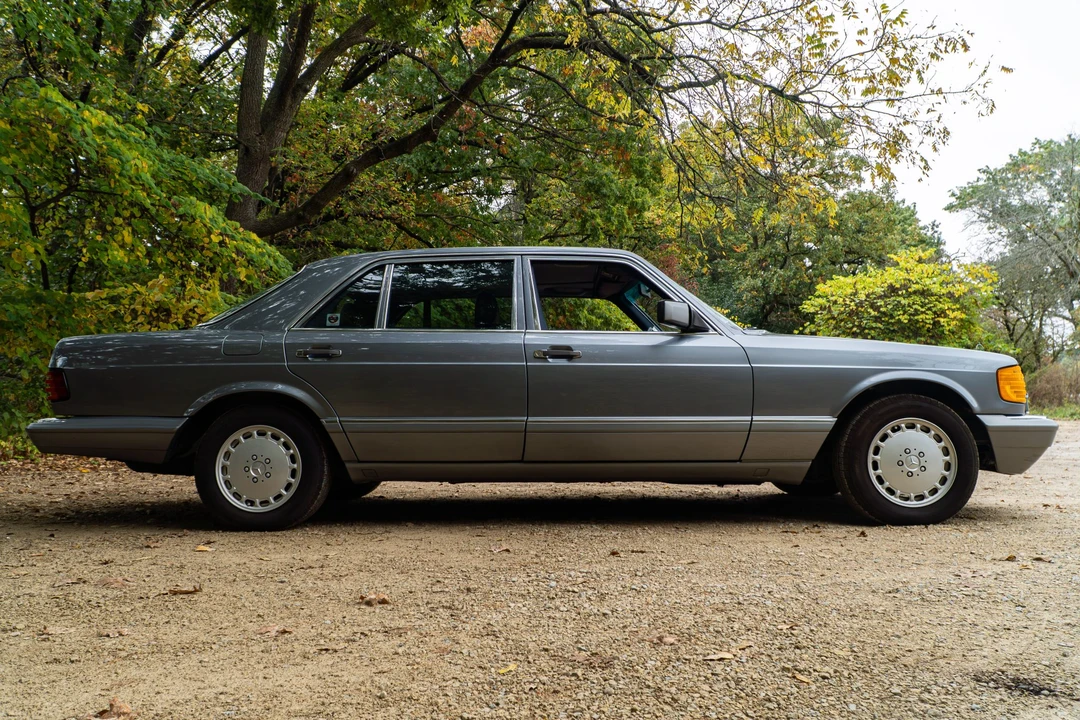 1987 Mercedes-Benz W126 S-Class Sedan - Image 12 of 31